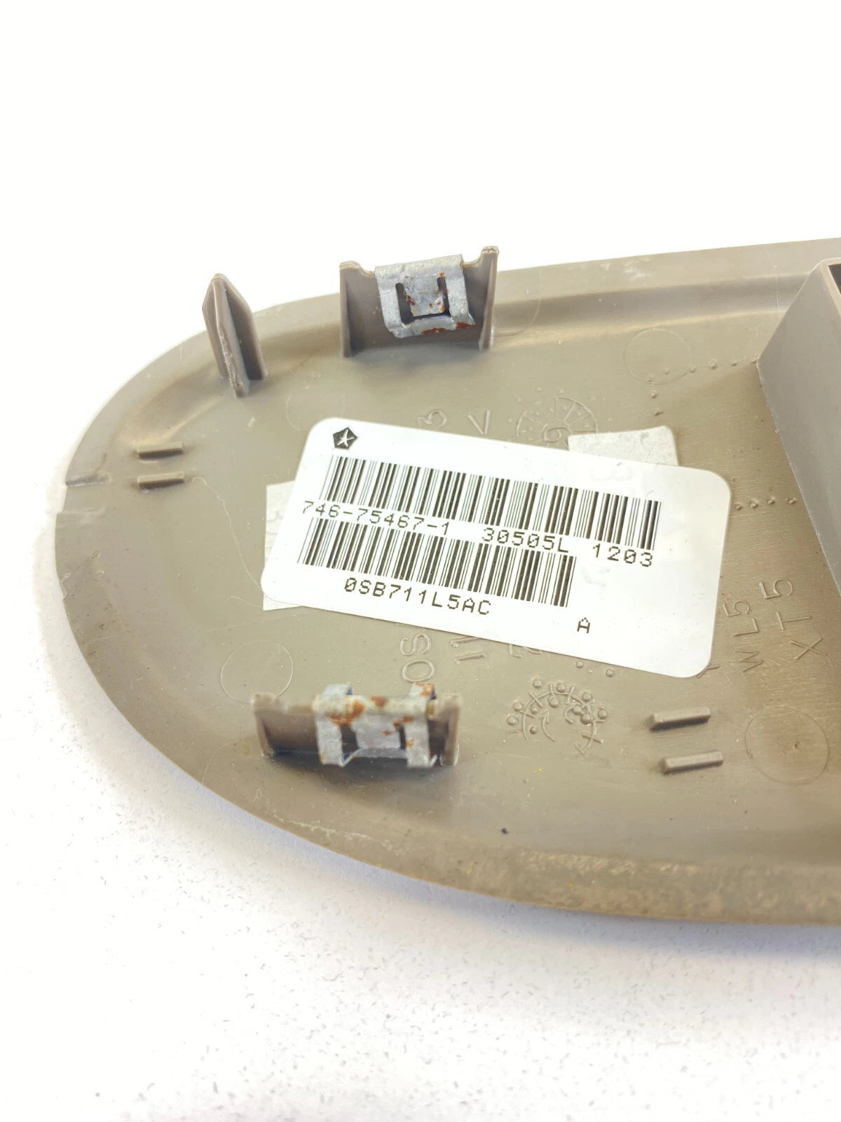 01-03 CHRYSLER TOWN & COUNTRY FRONT RIGHT WINDOW SWITCH BEZEL TRIM 0SB711L5AC