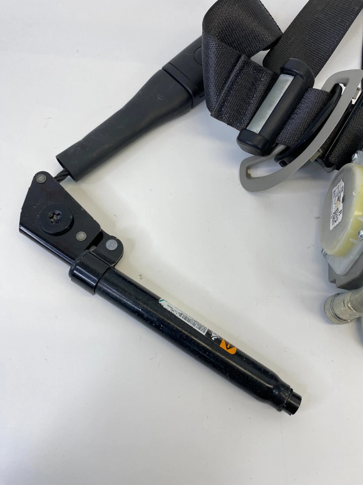 2013-2019 CADILLAC ATS FRONT RIGHT PASSENGER SEAT BELT RETRACTOR 23154528 OEM