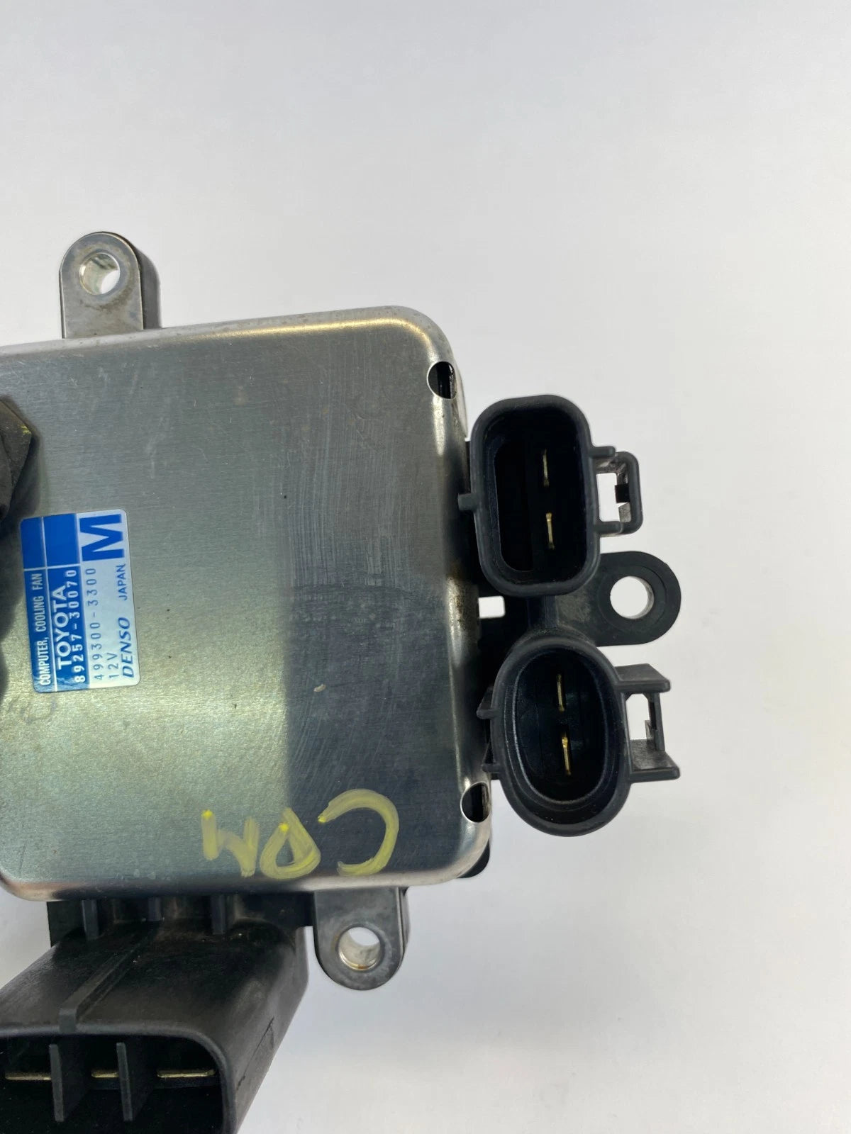 2007-2009 LEXUS RX350 RADIATOR COOLING FAN CONTROL MODULE 89257-30070 OEM