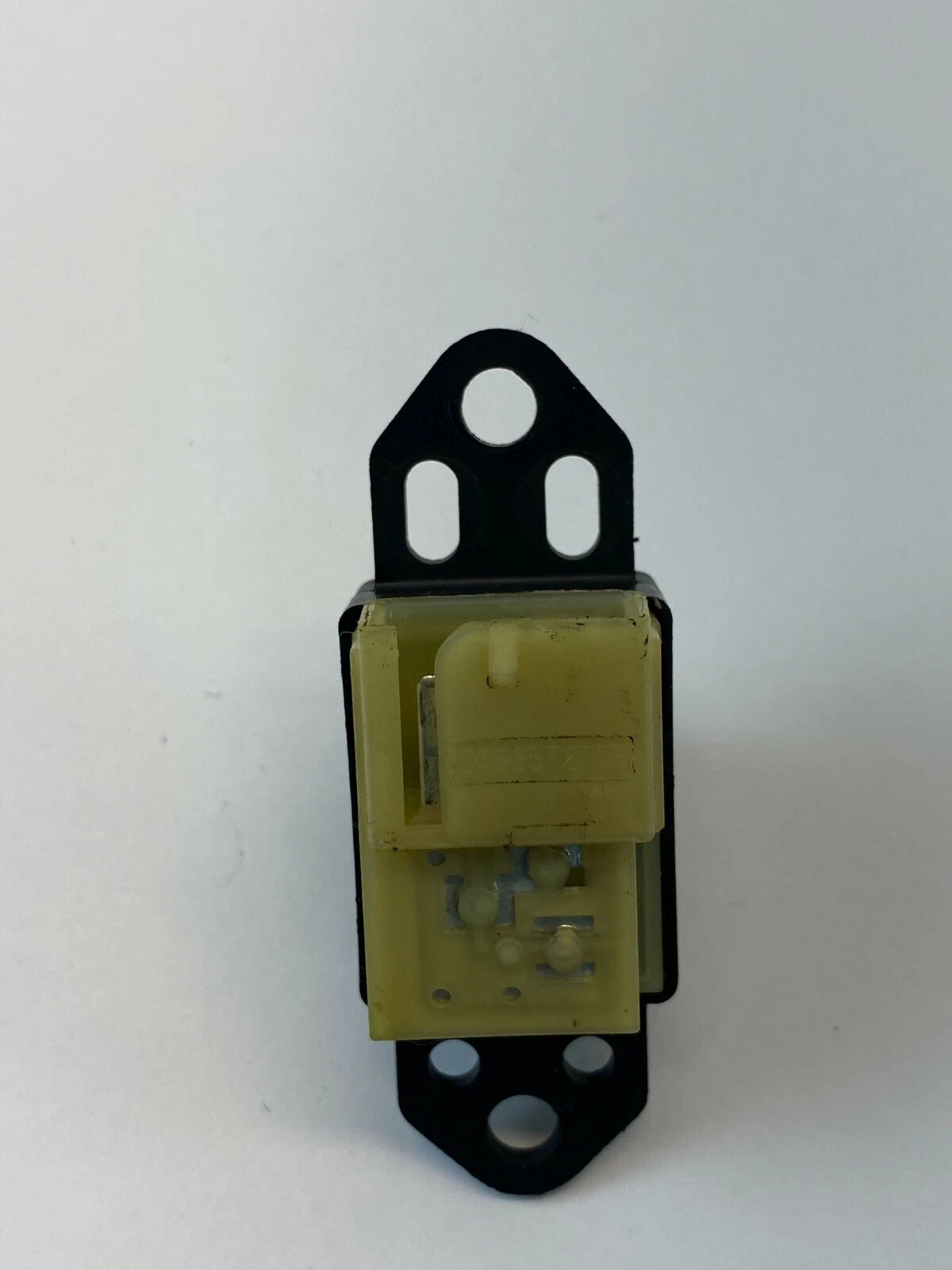 01-07 CHRYSLER TOWN & COUNTRY FRONT LEFT DOOR LOCK CONTROL SWITCH 04685727AB OEM