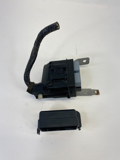 1996-2004 Acura RL 3.5L A/T Engine Under Hood Small Fuse Relay Box Unit OEM