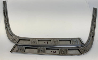 1998-2002 MERCEDES-BENZ E430 FRONT RIGHT & LEFT BUMPER MOLDING GARNISH TRIM OEM
