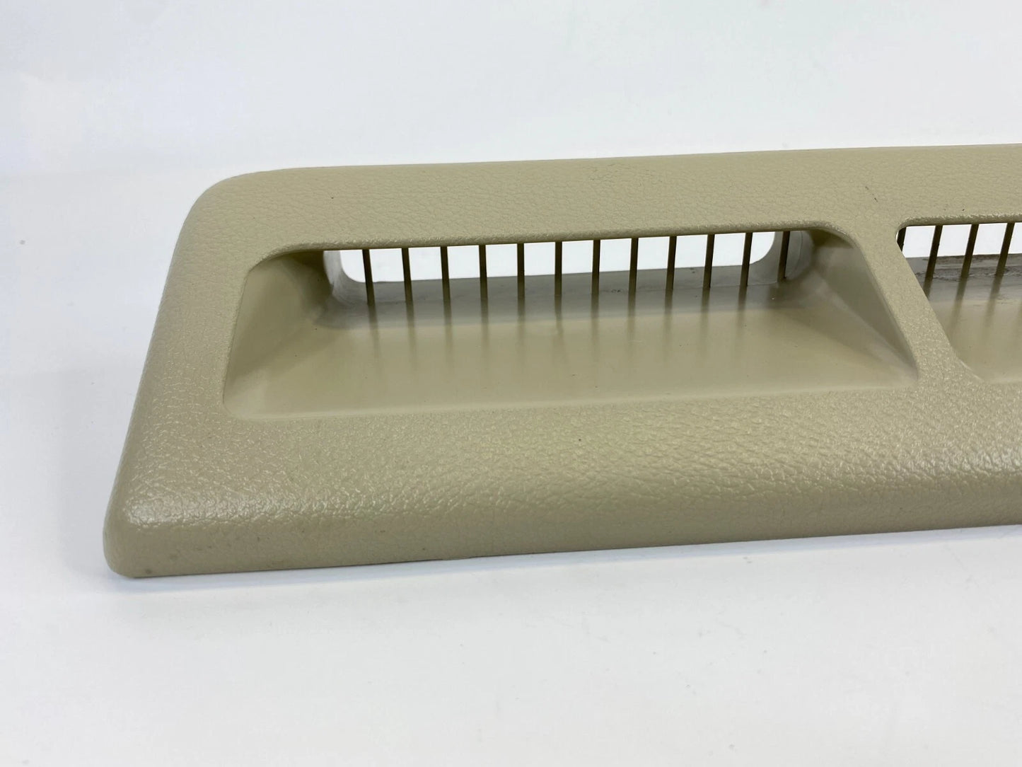 2006-2010 INIFNITI M35 FRONT LEFT FLOOR VENT TRIM PANEL GRILLE TRIM COVER OEM