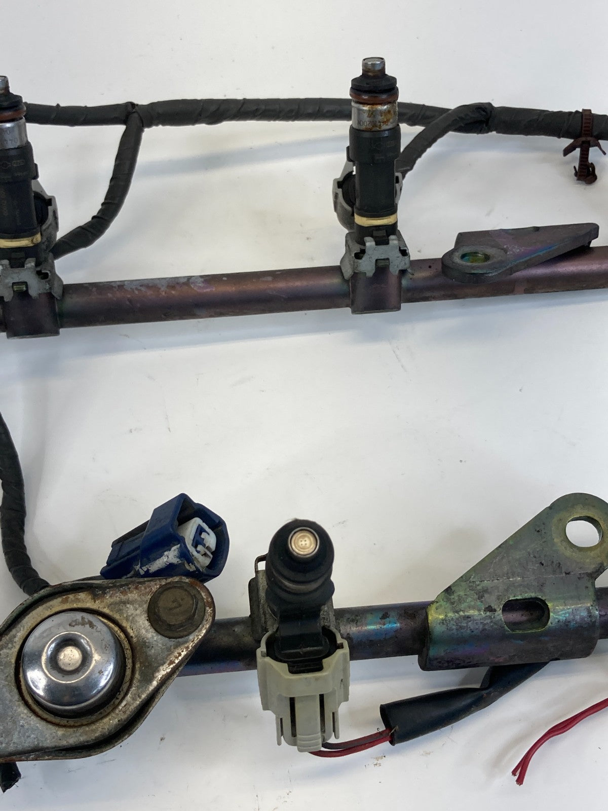 2004-2006 Nissan Altima 3.5L V6 A/T Engine Fuel Injection Rail W/ Injectors Assy