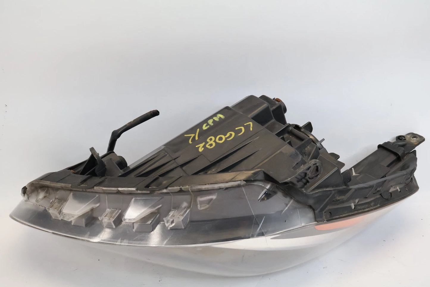 2012-2014 HYUNDAI ACCENT FRONT RIGHT HEADLIGHT HEADLAMP HALOGEN OEM FACTORY