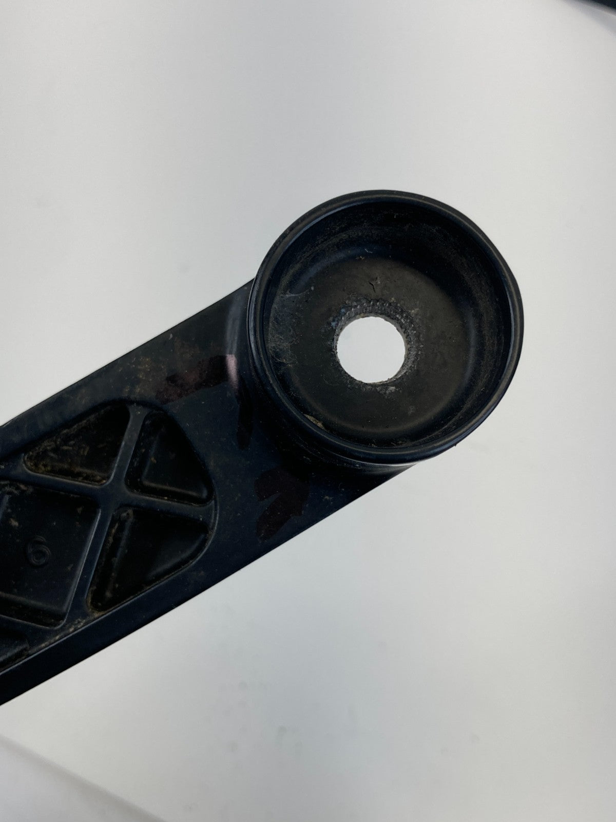 2014 15 16 17 18 2019 Kia Soul Front Windshield Wiper Arm Pair Set OEM