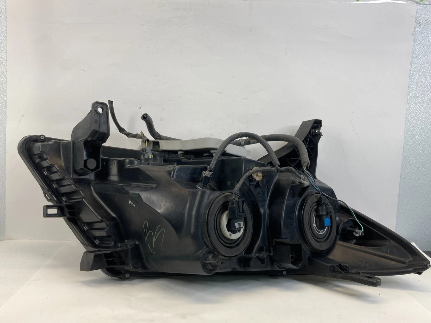 2013-2016 Nissan Pathfinder Front Left Driver Headlight Headlamp Halogen OEM