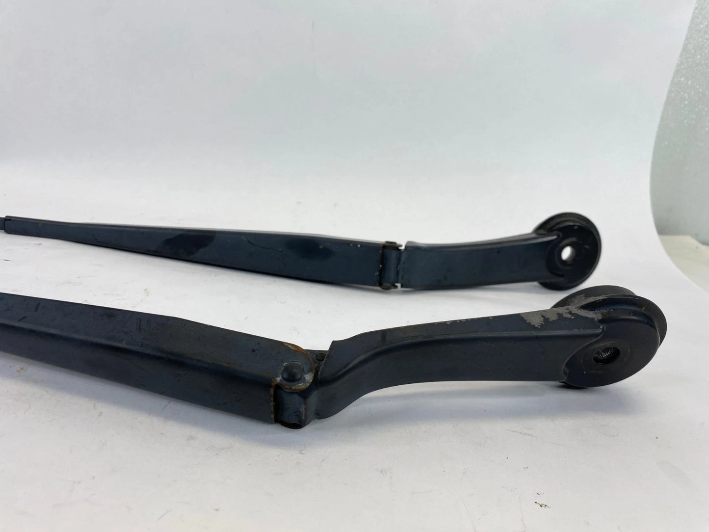 2012-2018 FORD FOCUS FRONT WINDSHIELD WIPER ARMS PAIR DRIVER PASSENGER SIDES OEM