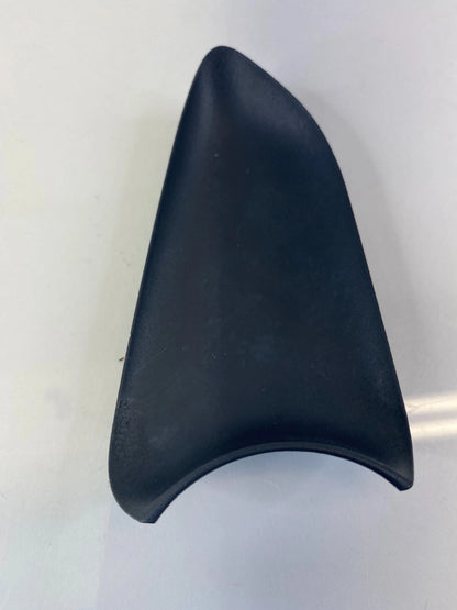 09 10 PONTIAC VIBE 09-13 MATRIX FRONT RIGHT INNER DOOR HANDLE BEZEL CAP COVER