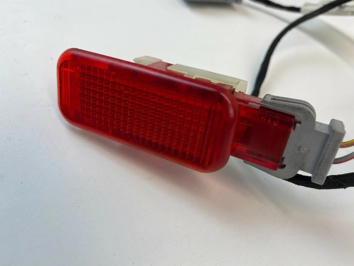 1999 2000 2001 AUDI A4 A4 QUATTRO REAR LEFT SIDE DOOR LIGHT LAMP W/ HARNESS OEM