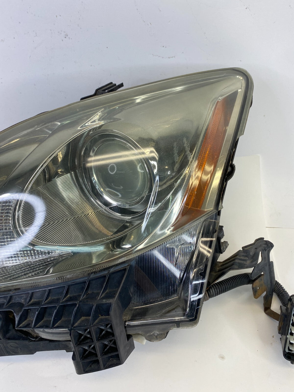 06-08 Lexus IS250 Left Driver Side Headlight Headlamp Halogen 52116-53020 OEM