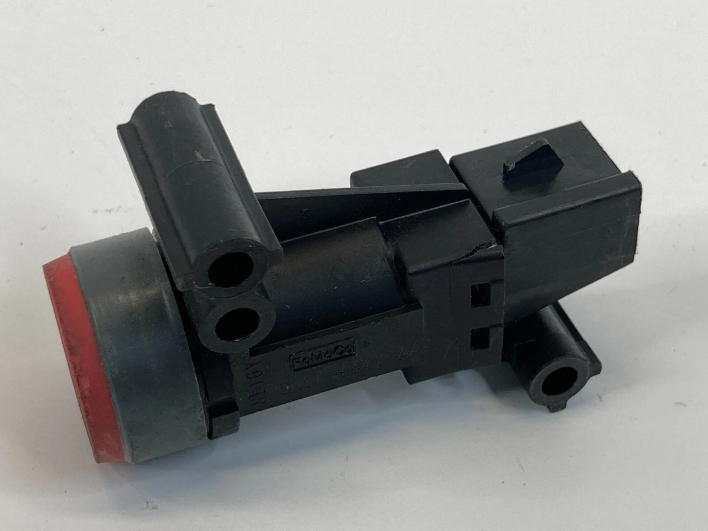 2008-2011 FORD FOCUS FIRST INERTIA FUEL PUMP SHUT-OFF SWITCH BUTTON OEM