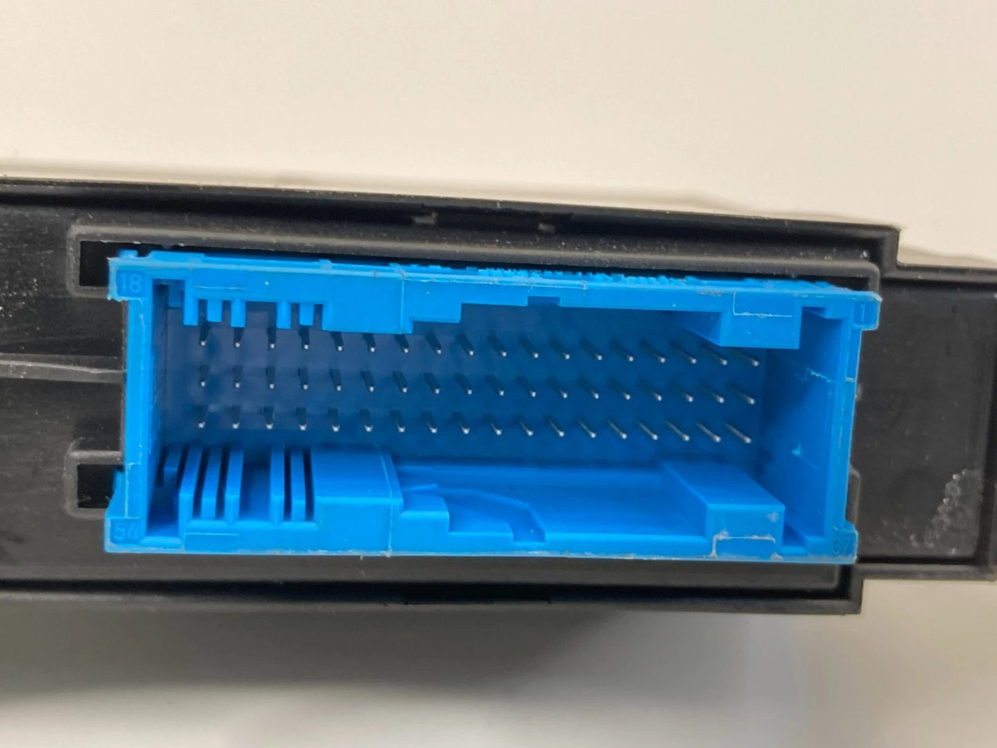 2011-2017 BMW X3 JUNCTION BOX CONTROL MODULE BCM JUNCTION UNIT 6135924738601 OEM