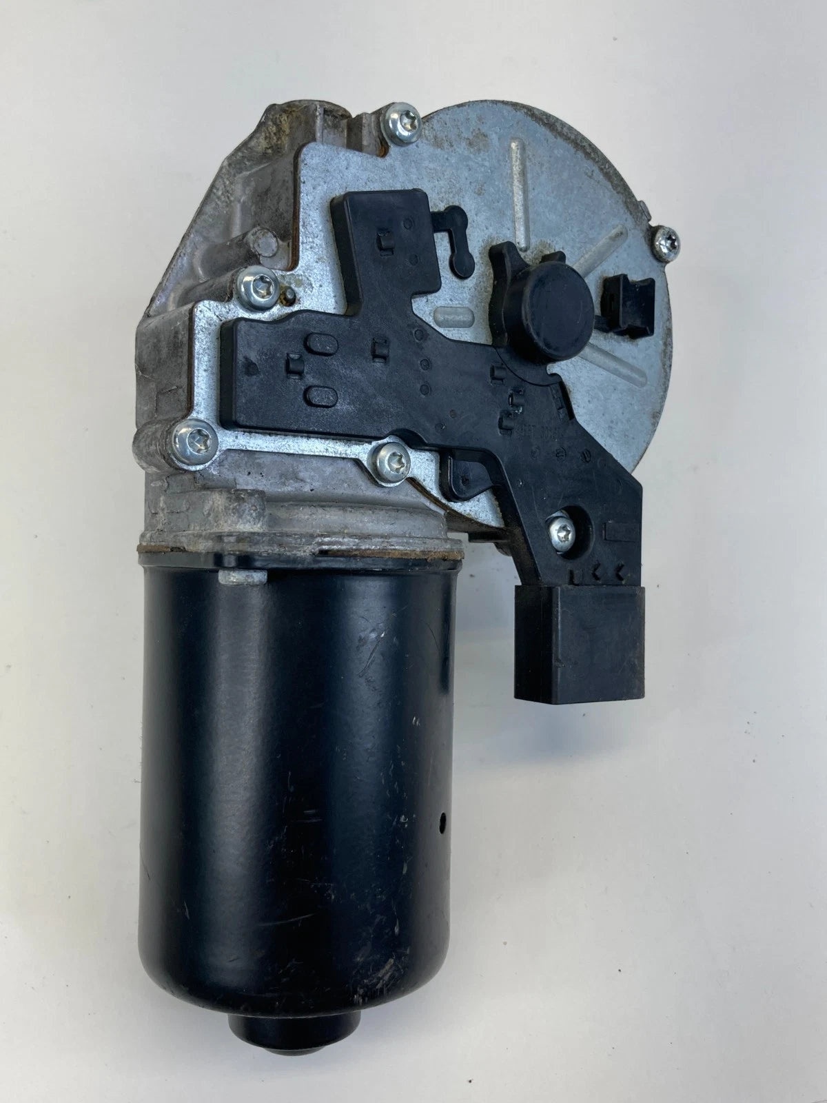 2004 2005 2006 2007 BMW 525I 530I FRONT WINDSHIELD WIPER MOTOR 6-987-475-01 OEM