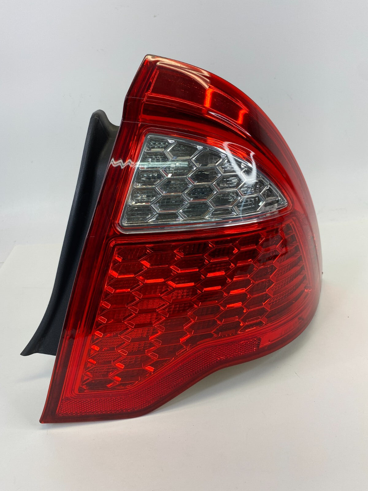 2010 2011 2012 Ford Fusion Sedan Rear Right Side Tail Light Taillight Lamp OEM