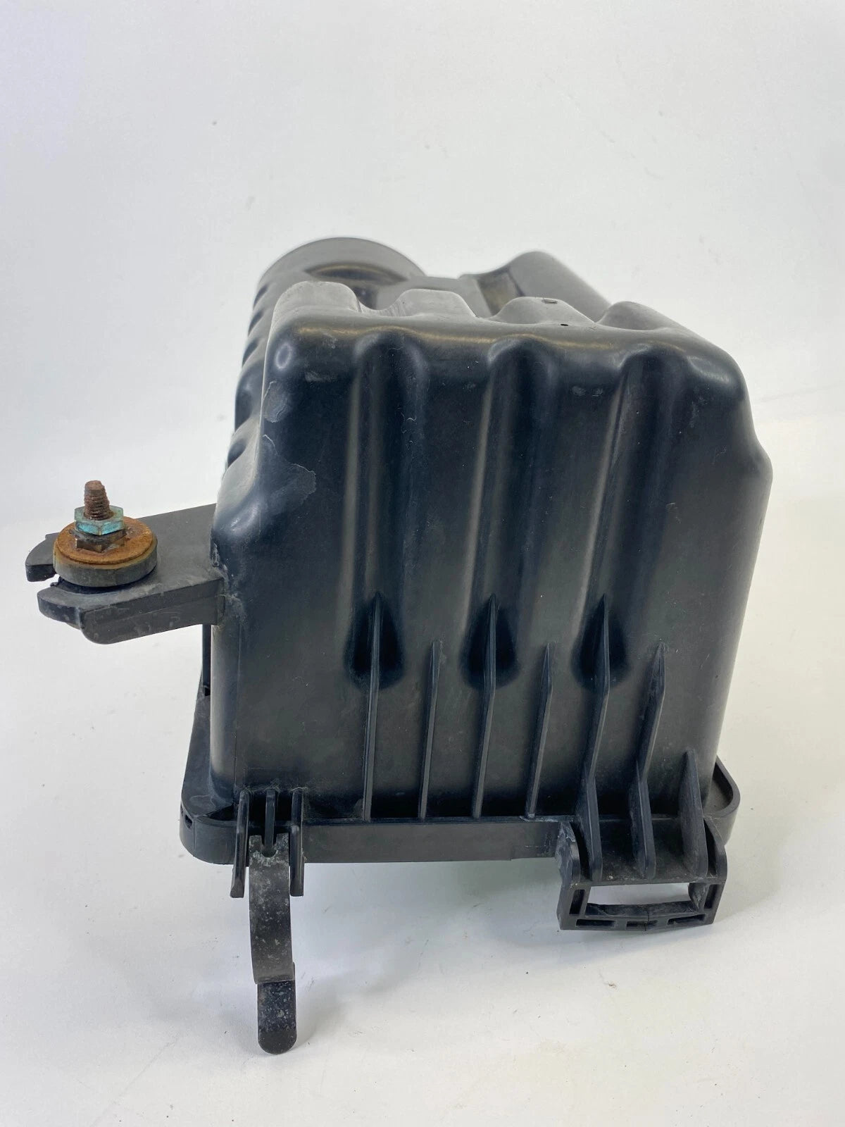 2007-2009 HYUNDAI SANTA FE 3.3L AIR INTAKE CLEANER BOX LOWER COVER 28112-2B000