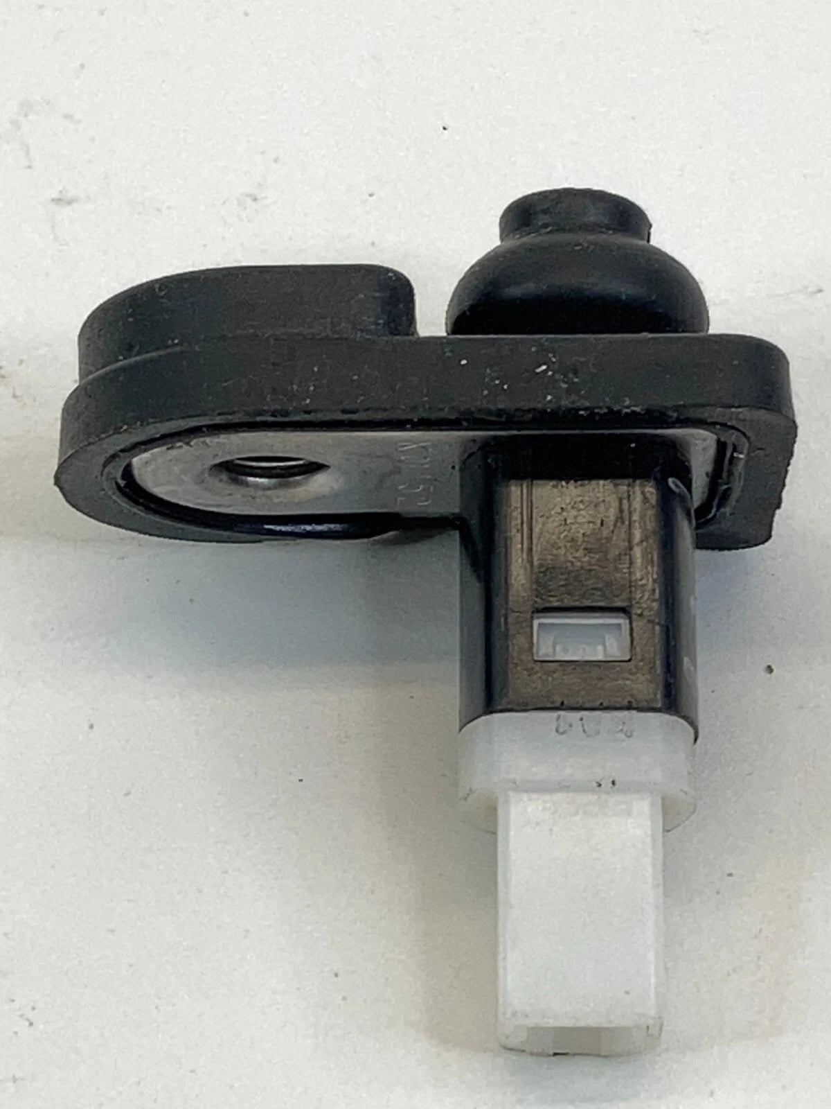2015-2022 HYUNDAI ACCENT FRONT RIGHT SIDE DOOR LIGHT AJAR JAMB SWITCH SENSOR OEM