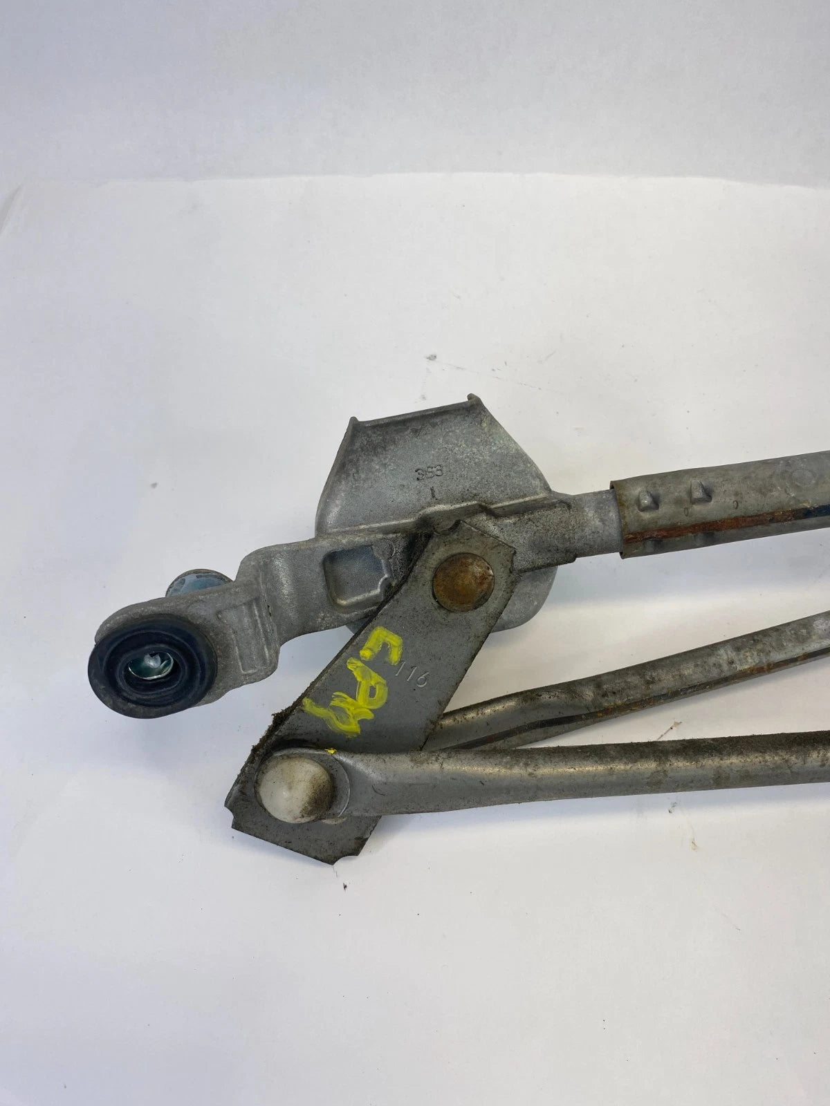 2010-2013 SUZUKI KIZASHI FRONT WINDSHIELD WIPER MOTOR W/ LINKAGE 38110-79J10 OEM