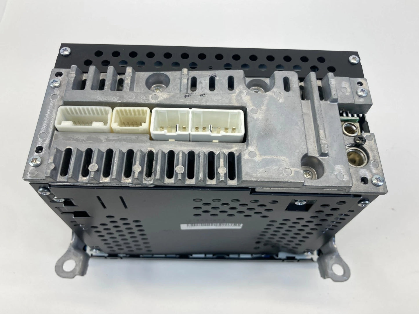 09 10 11 TOYOTA YARIS AM / FM RADIO CD CASSETTE PLAYER RECEIVER 86120-52A20 OEM