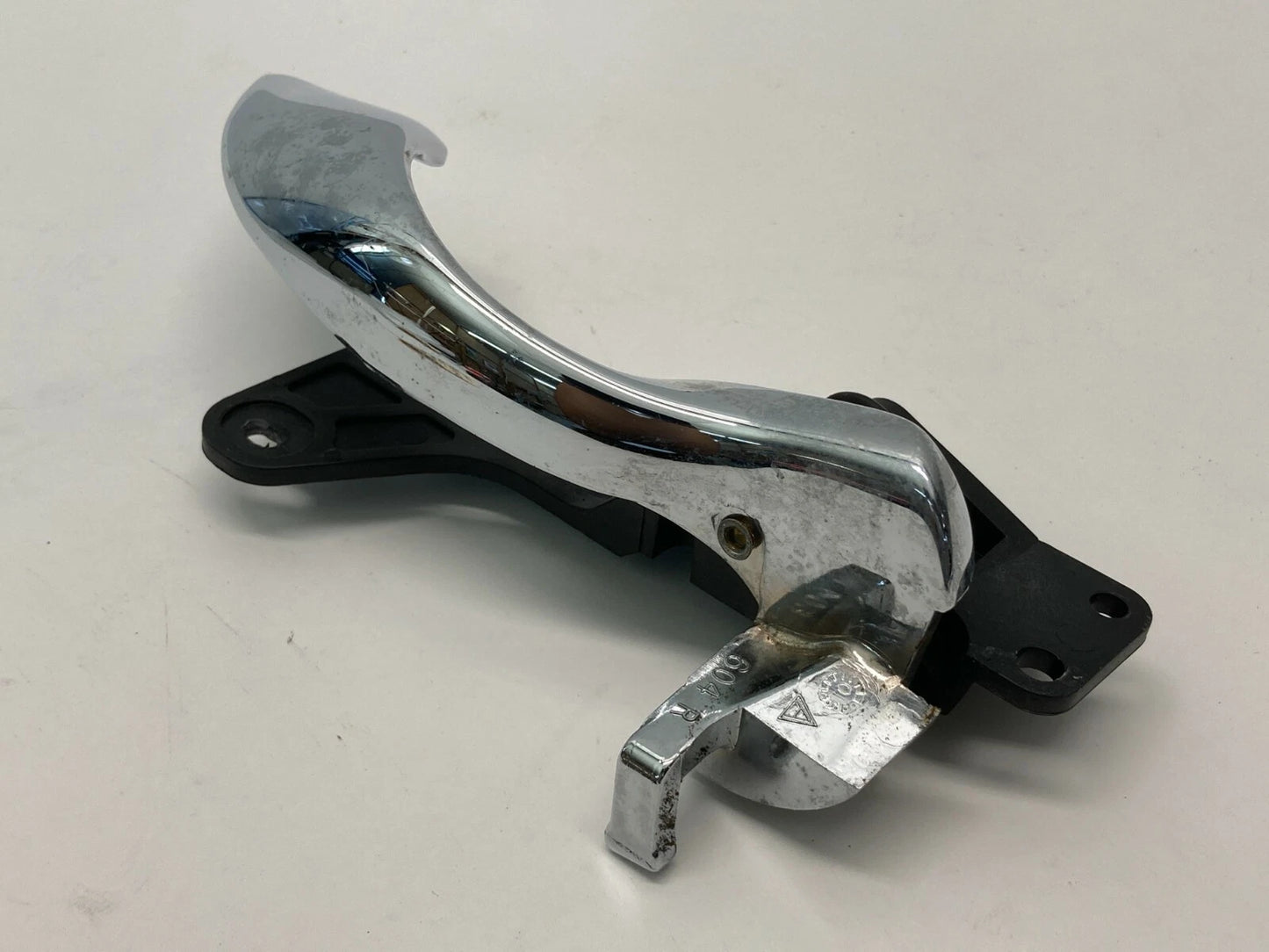 2000-2005 CADILLAC DEVILLE FRONT RIGHT PASSENGER SIDE INNER DOOR HANDLE CHROME