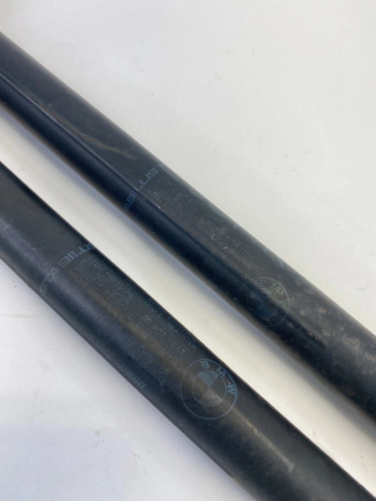 2004-2010 BMW X3 REAR TRUNK HATCH LIFT SUPPORT CYLINDER SHOCK STRUT SET OEM