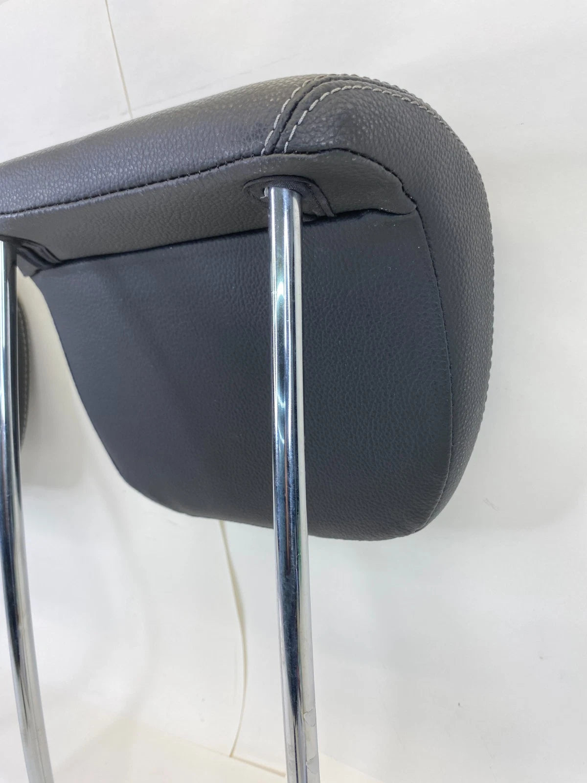 2007-2016 MERCEDES-BENZ GL450 REAR THIRD ROW SEAT LEFT & RIGHT SEAT HEADREST OEM