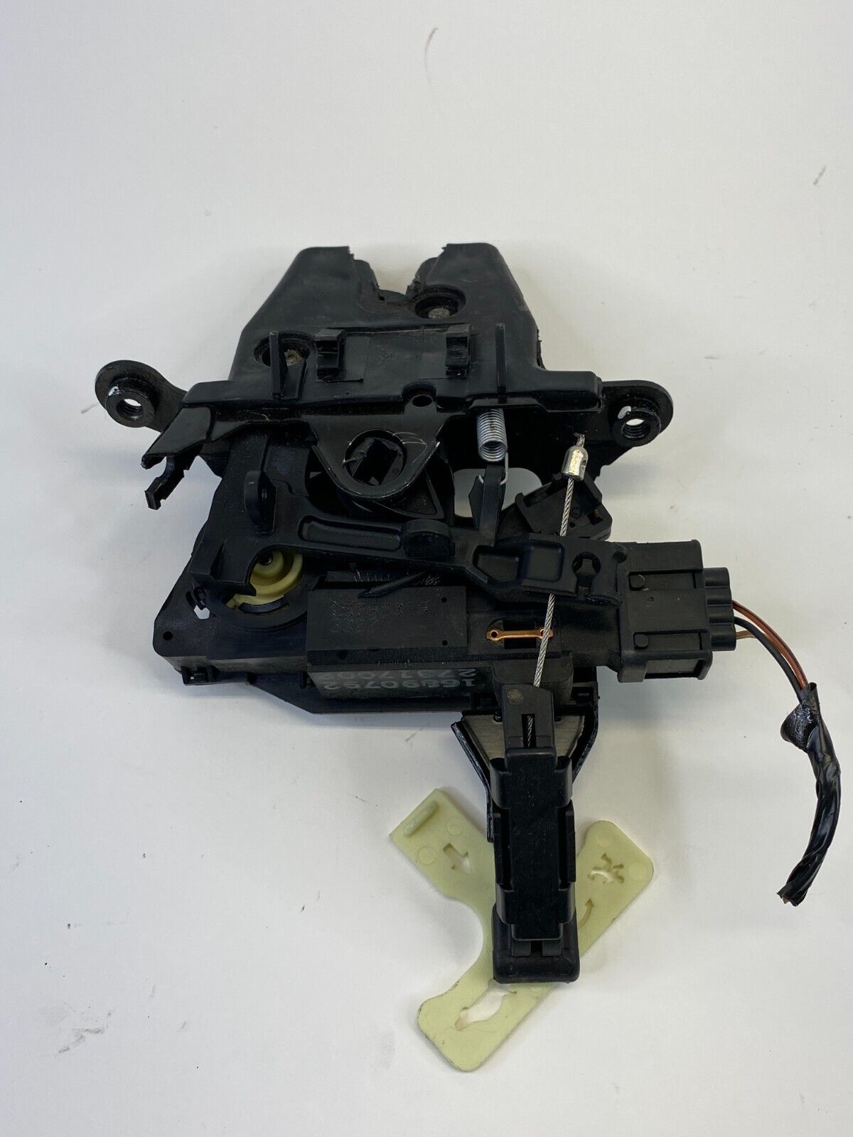 2005 06 07 08 09 2010 Pontiac G6 Sedan Rear Trunk Lock Latch Actuator 16890792