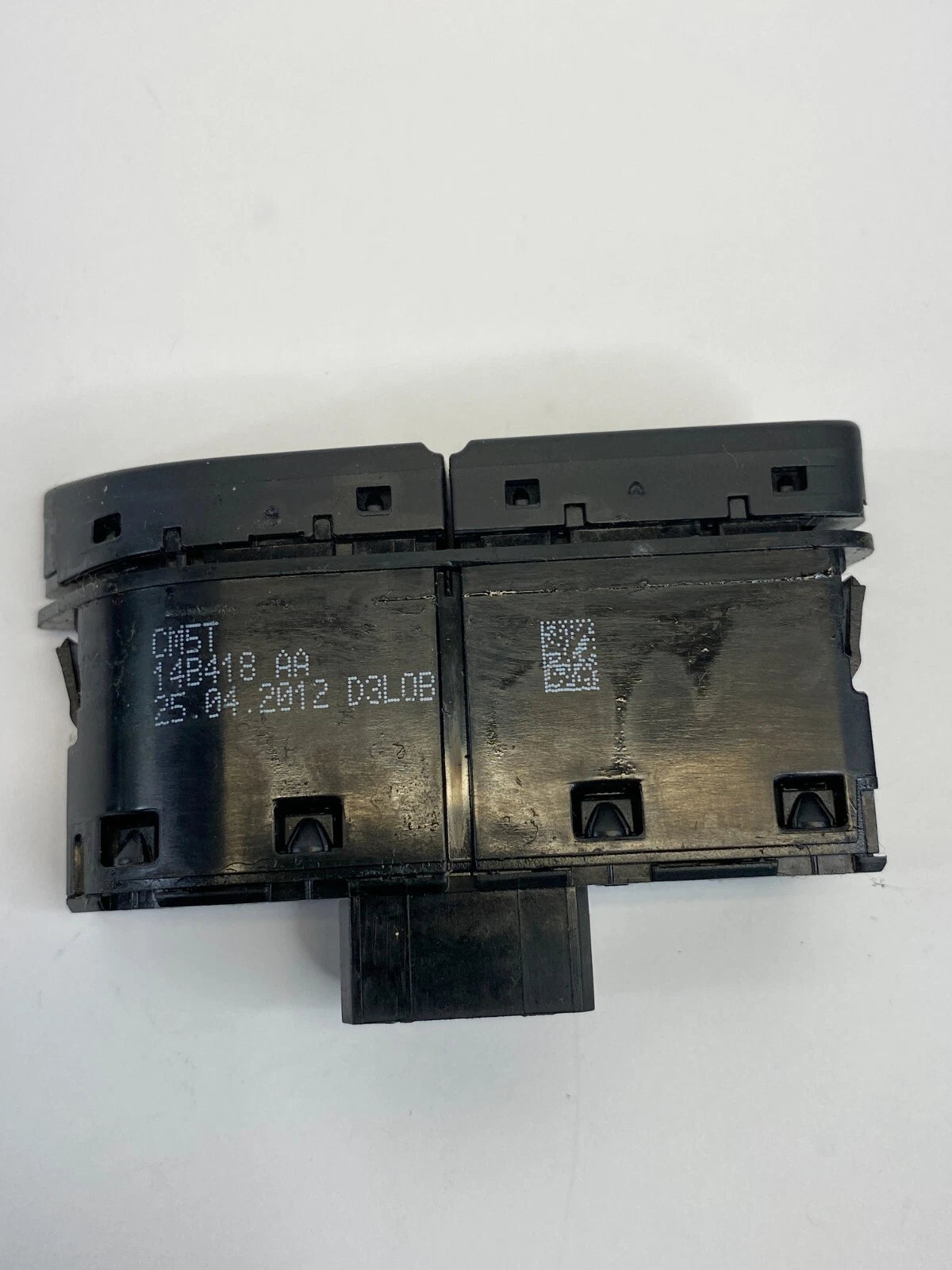 2013-2016 FORD ESCAPE REAR DEFROSTER CONTROL SWITCH BUTTON CM5T-14B418-AA OEM