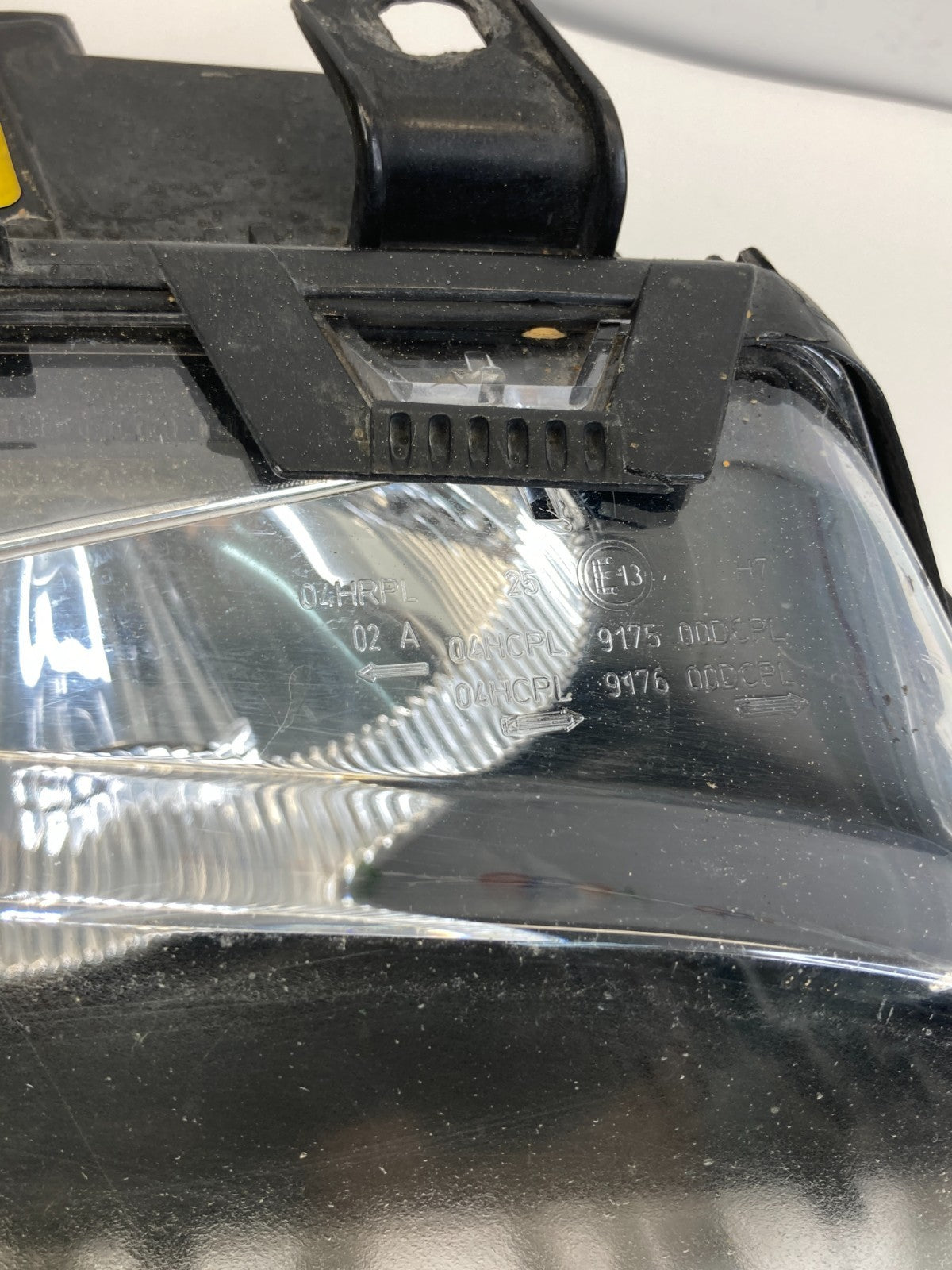 1999 2000 BMW 323i Front Right Passenger Side Headlight Headlamp 1-305-621-748