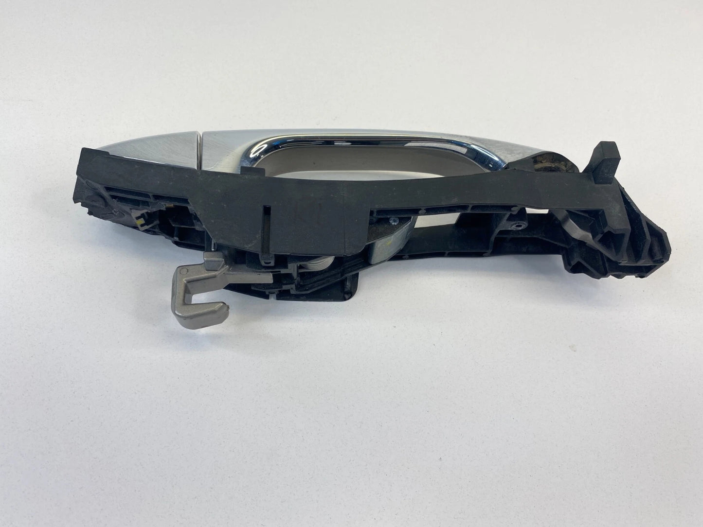 2003-2009 MERCEDES-BENZ E320 SEDAN REAR LEFT SIDE EXTERIOR OUTER DOOR HANDLE OEM