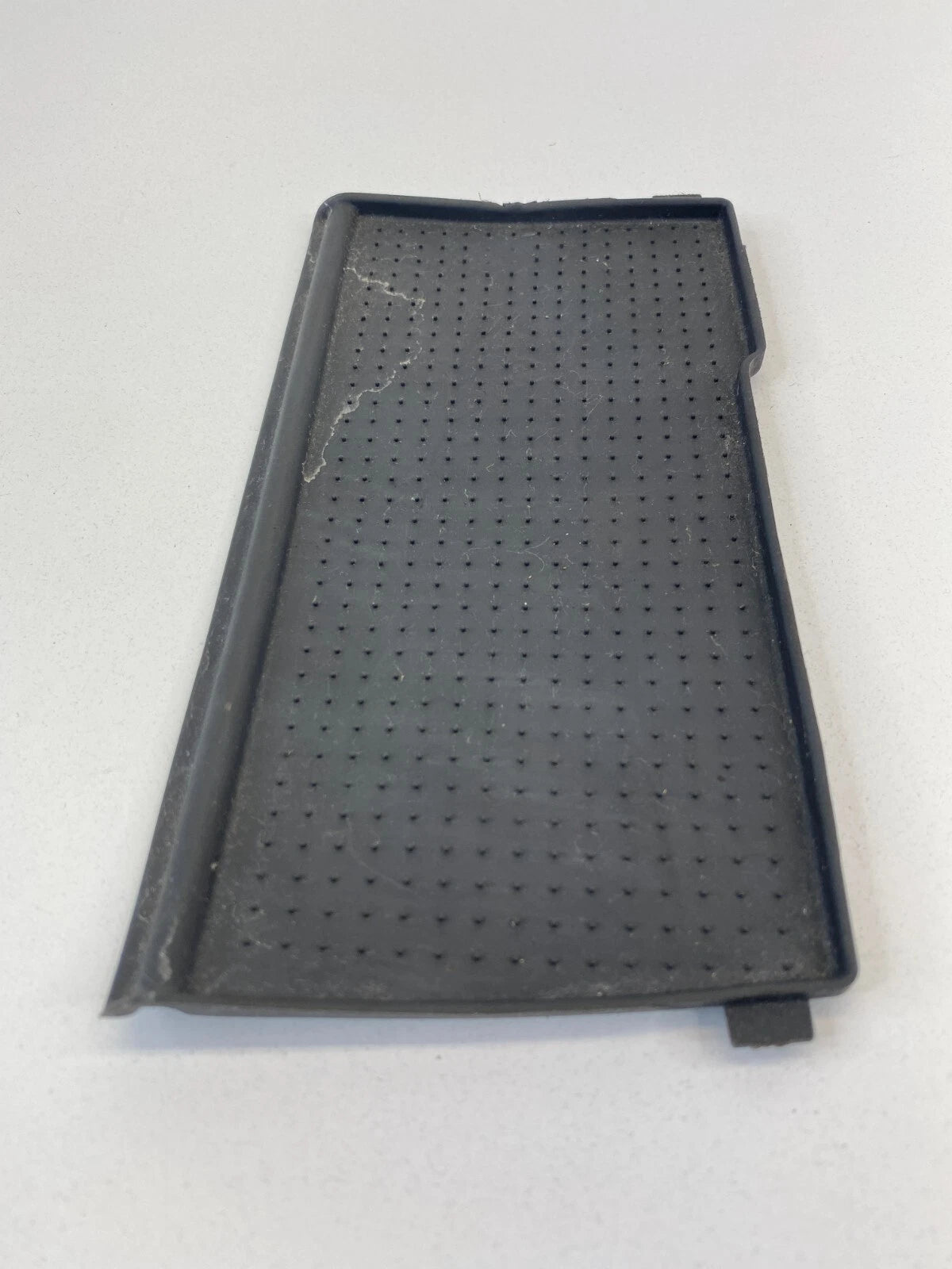 2006-2009 PONTIAC TORRENT FRONT DASH LOWER STORAGE COMPARTMENT RUBBER MAT OEM