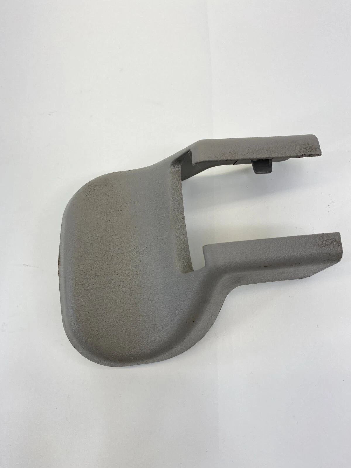 2001-2004 TOYOTA SEQUOIA FRONT RIGHT SEAT RIGHT SIDE REAR TRACK END COVER TRIM