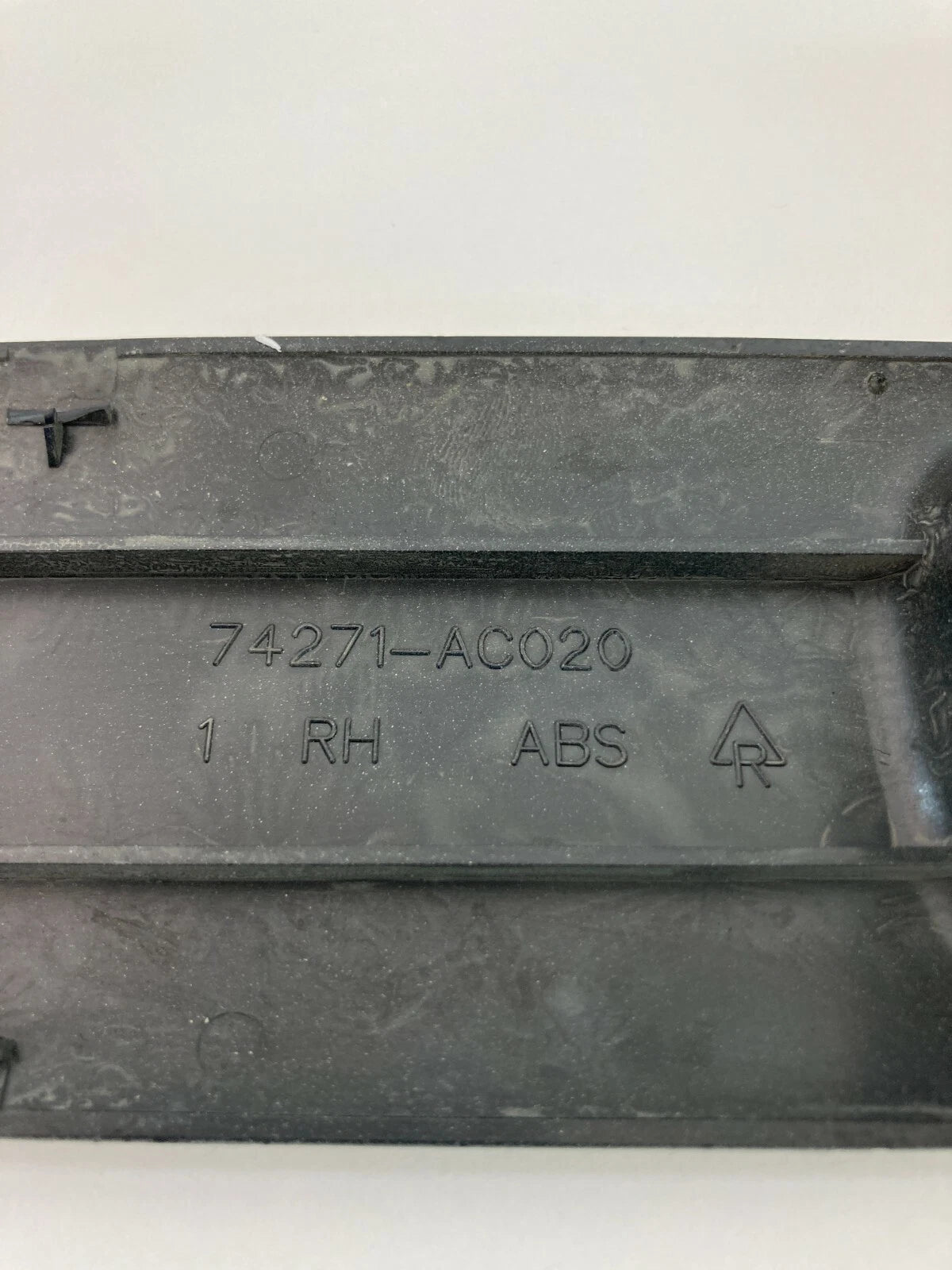 2000-2004 TOYOTA AVALON REAR RIGHT SIDE DOOR POWER WINDOW SWITCH BEZEL ASSEMBLY