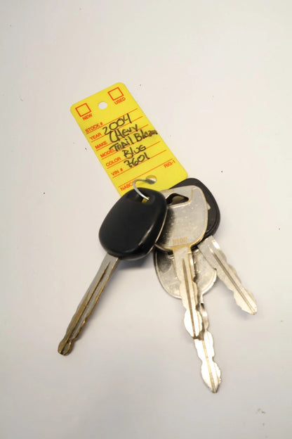 2002-2009 CHEVROLET TRAILBLAZER IGNITION SWITCH LOCK CYLINDER W/ KEY