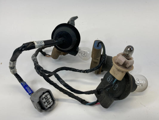 1997 1998 JEEP GRAND CHEROKEE REAR TAIL LIGHT TAILLIGHT HARNESS WIRE WIRING OEM