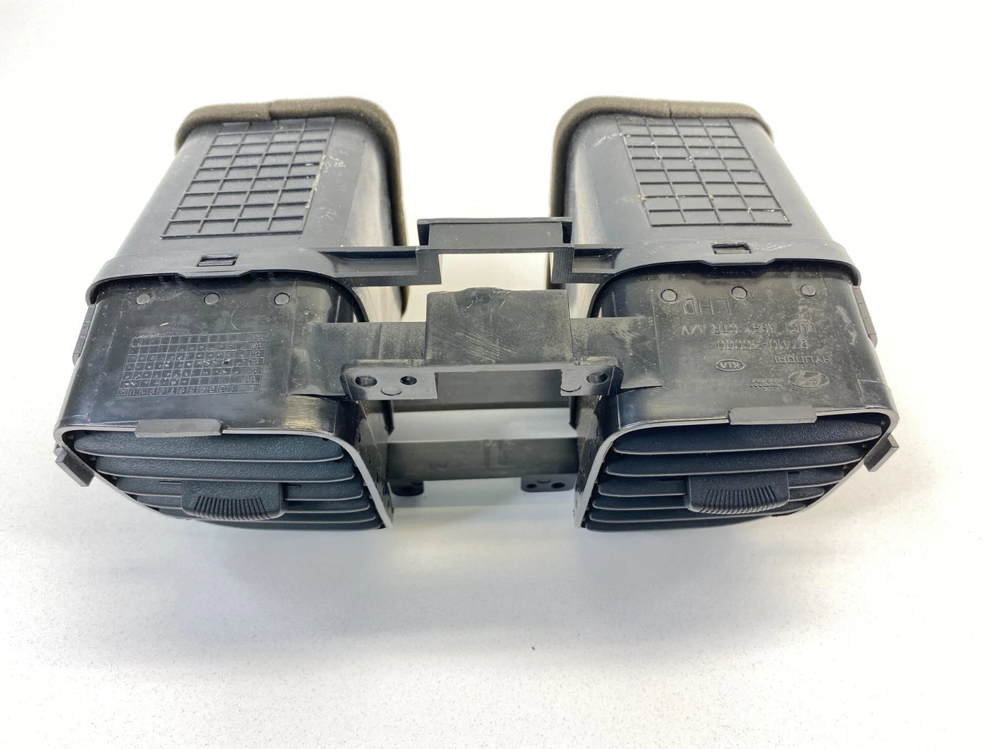 2002-2005 HYUNDAI SONATA CENTER DASH AC AIR VENT GRILLE DUCT 97410-3C000 OEM