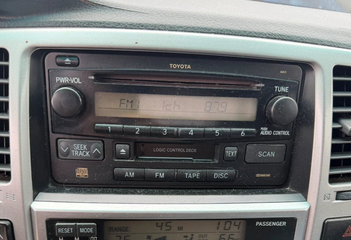 2003-2005 TOYOTA 4RUNNER AM FM RADIO RECEIVER 6 CD PLAYER UNIT OEM 86120-35220