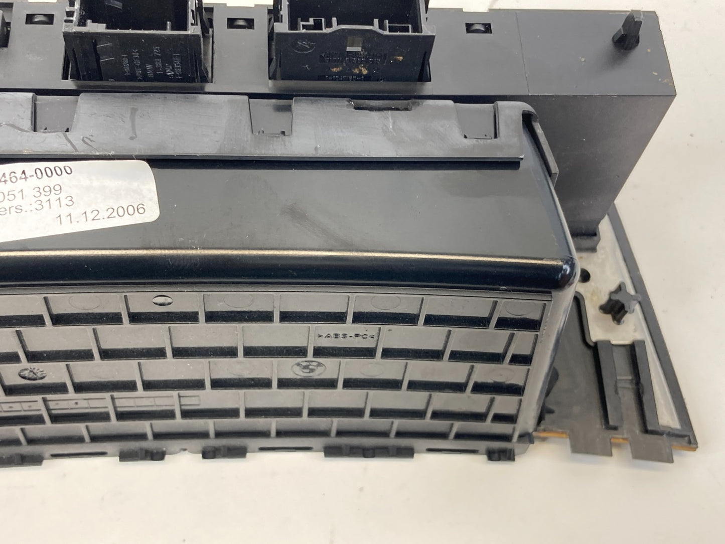 04-07 BMW 525i Lower Dash Storage Panel w/ DTC & Heated Seat Switch 31464-0000