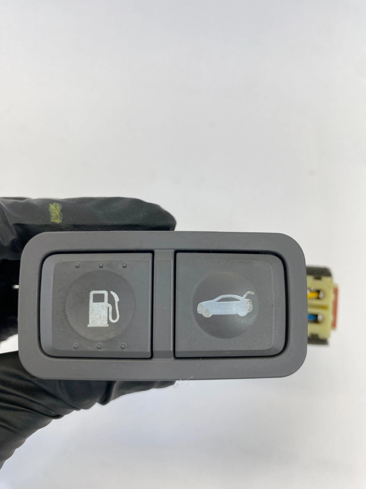 2011-2014 HYUNDAI SONATA GAS FUEL DOOR & TRUNK OPEN CONTROL SWITCH 202009287 OEM