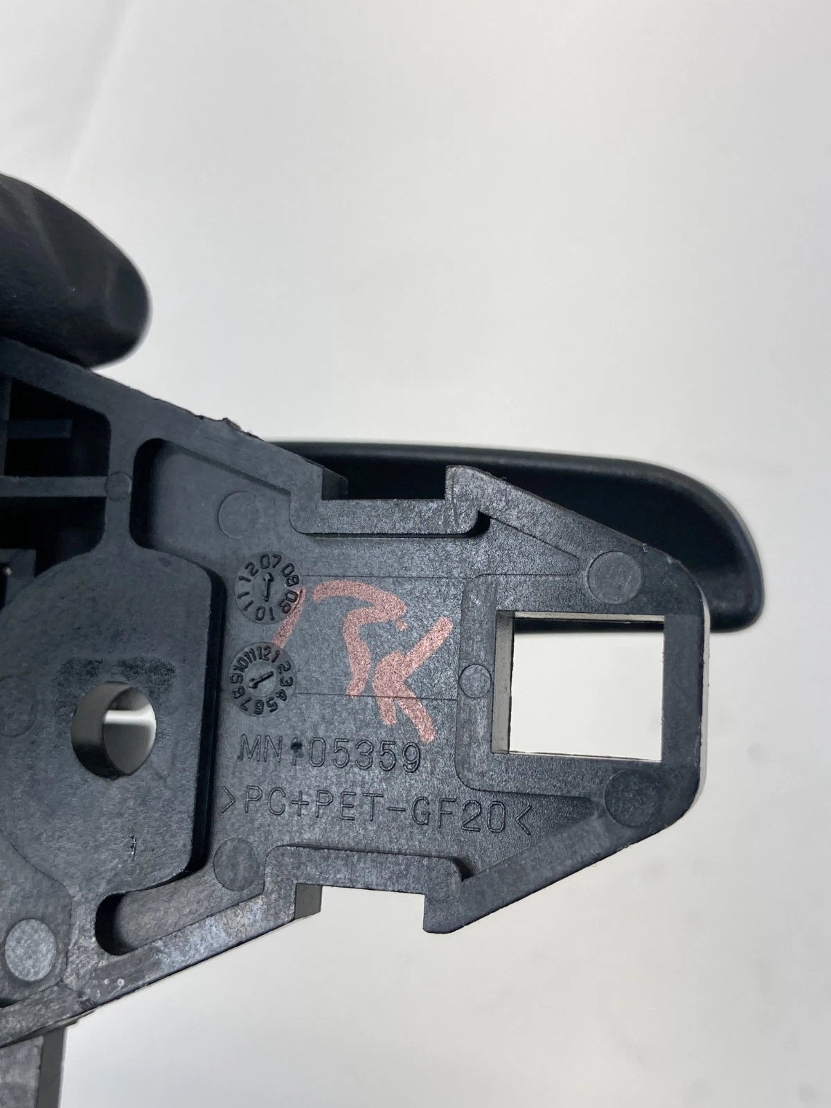 2008-2017 MITSUBISHI LANCER REAR LEFT BACK INNER DOOR HANDLE MN105359