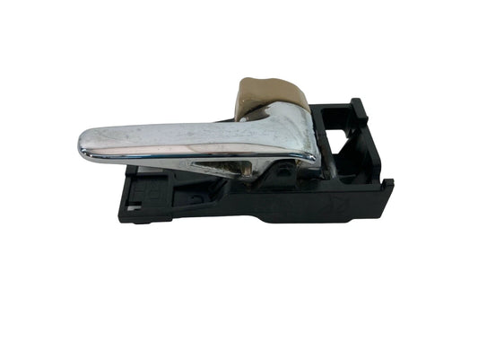 2000-2004 TOYOTA AVALON FRONT RIGHT PASSENGER SIDE INNER DOOR HANDLE 69205-AC010