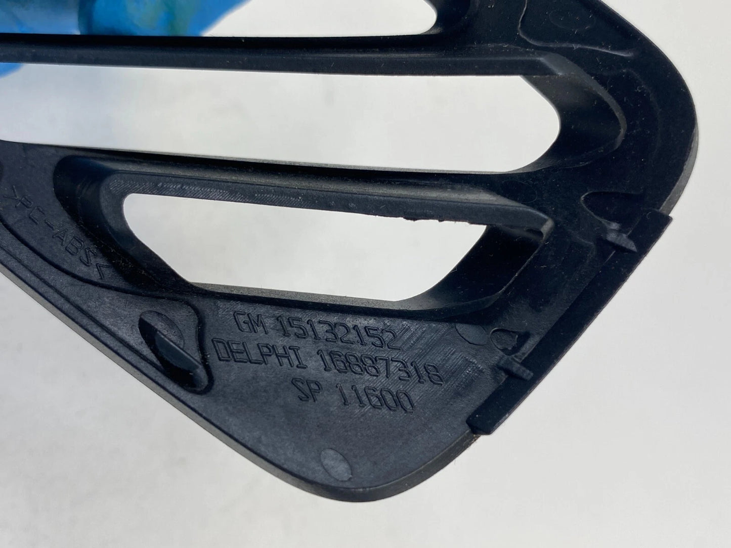 2005-2009 SAAB 9-7X UPPER DASH LEFT SIDE AC DEFROST AIR VENT GRILLE 15132152