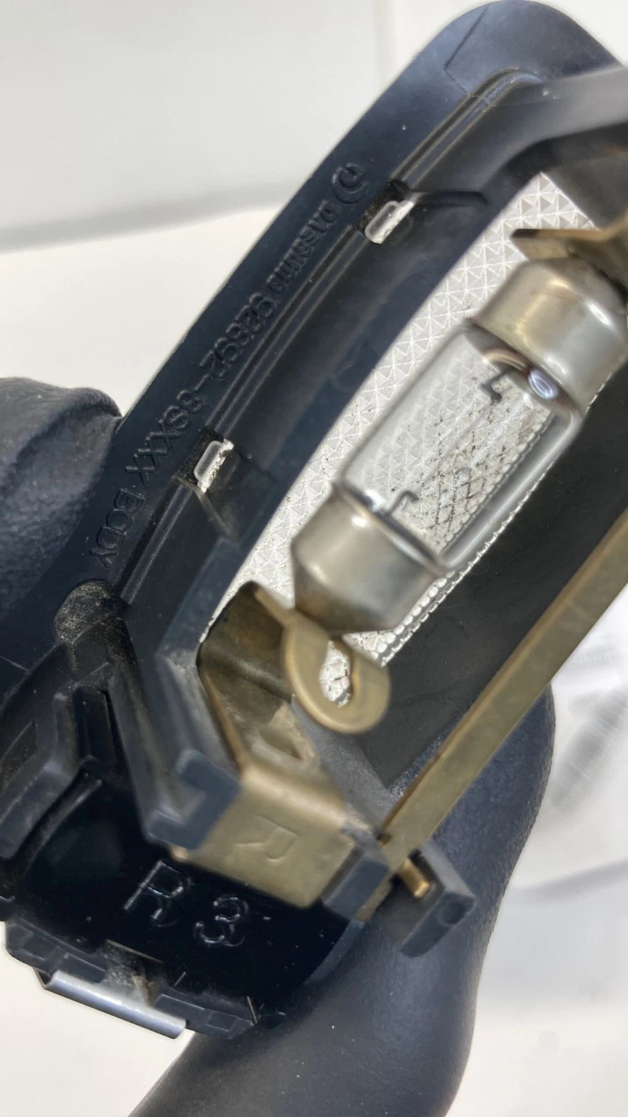 2014-2019 Kia Soul Right Side Roof Sun Visor Sunvisor Vanity Lamp Light OEM