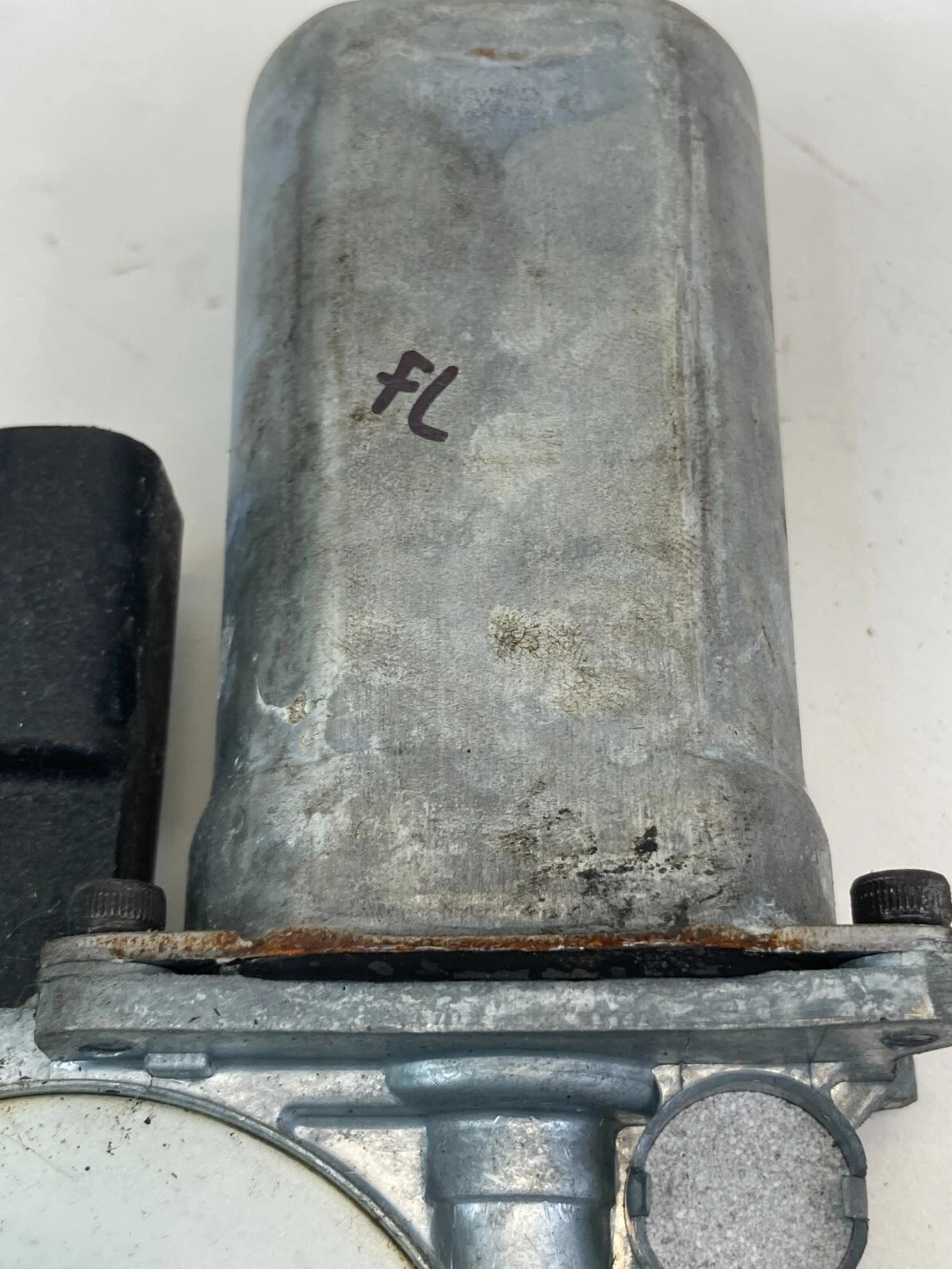 2005-2007 BUICK TERRAZA FRONT LEFT DRIVER SIDE DOOR WINDOW MOTOR 16643538 OEM