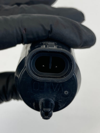 2004-2009 Cadillac SRX 2003-2007 CTS Front Windshield Wiper Washer Pump 24022796