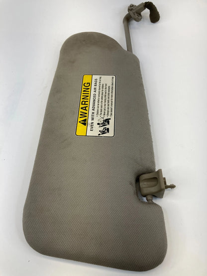 2005-2007 KIA SORENTO FRONT RIGHT PASSENGER SIDE SUNVISOR SUN VISOR SHADE OEM