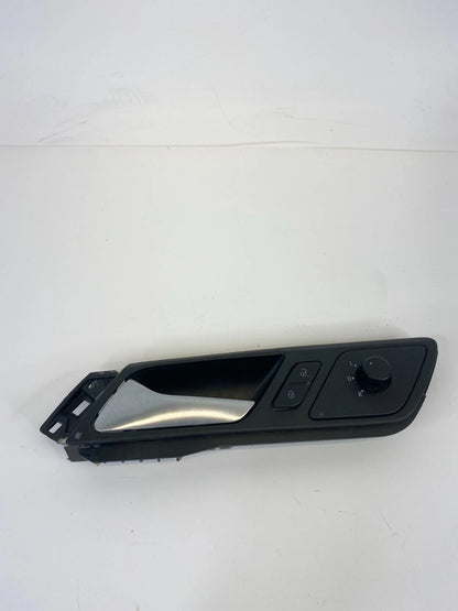 11-18 VOLKSWAGEN JETTA FRONT LEFT INTERIOR DOOR HANDLE W/ LOCK SWITCH 5C6837197A