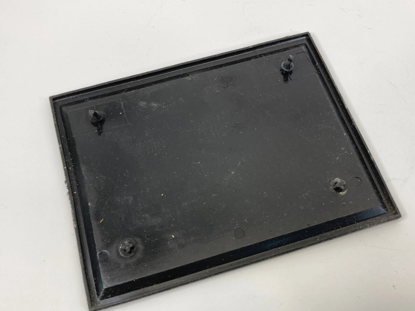 2004-2008 PONTIAC GRAND PRIX CENTER CONSOLE STORAGE RUBBER MAT INSERT 1002565