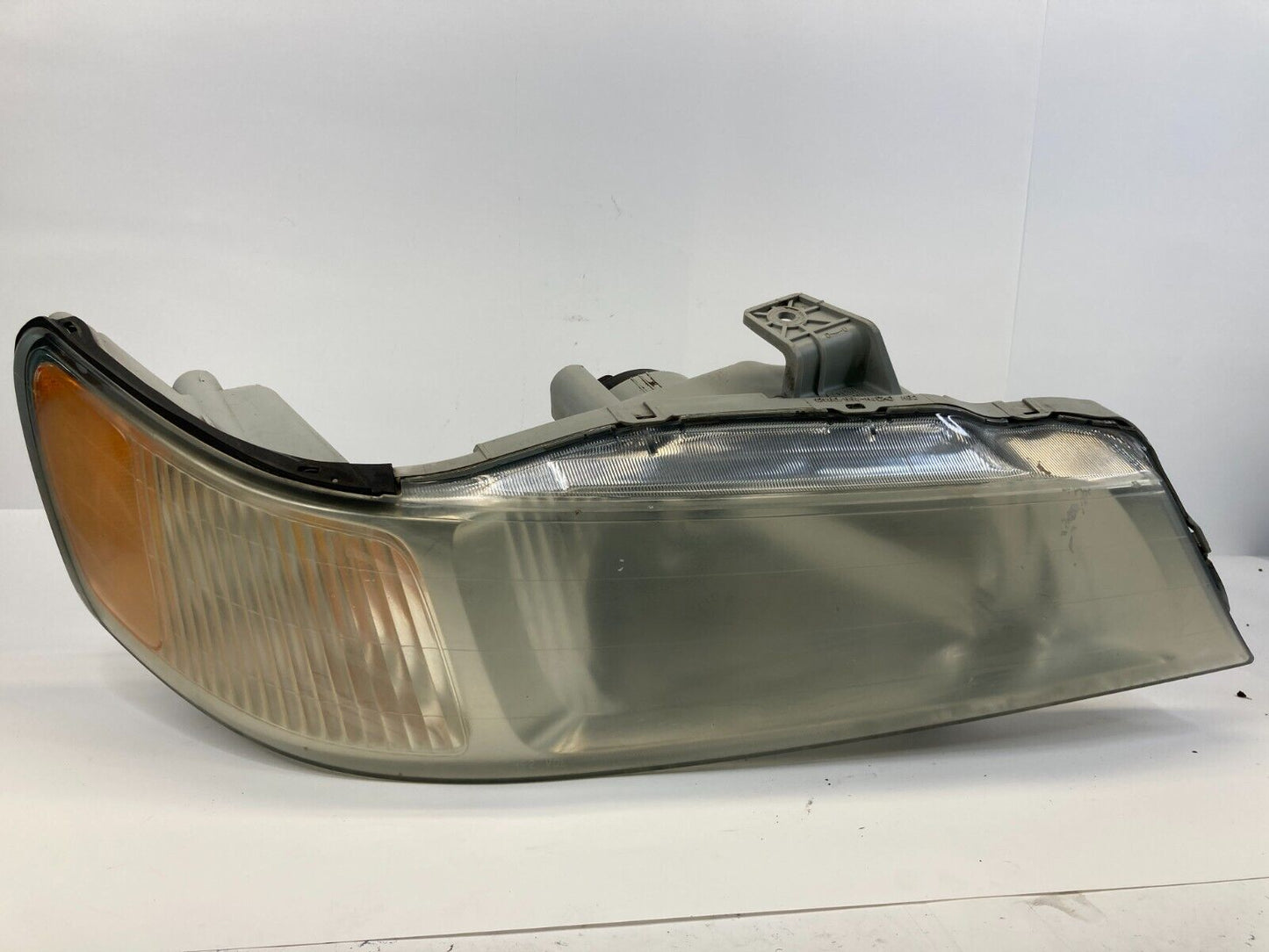 1999-2004 Honda Odyssey Front Right Passenger Headlight Headlamp OEM