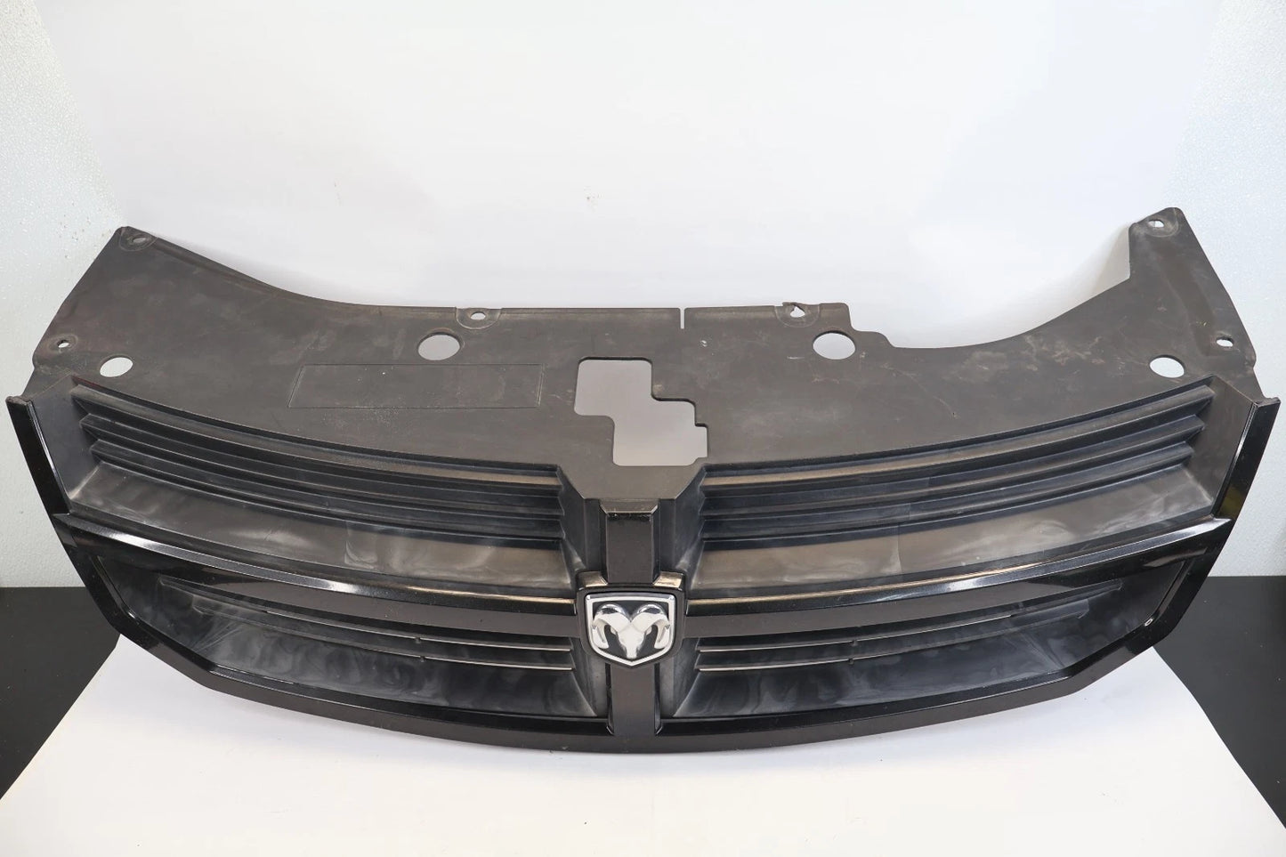 2009-2012 DODGE AVENGER FRONT UPPER BUMPER RADIATOR GRILLE W/ EMBLEM OEM